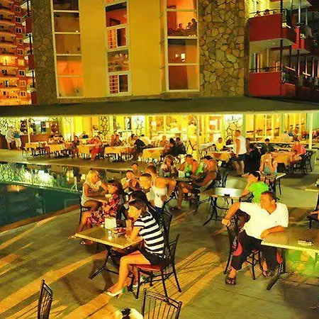 Klas 호텔 마흐무틀라르